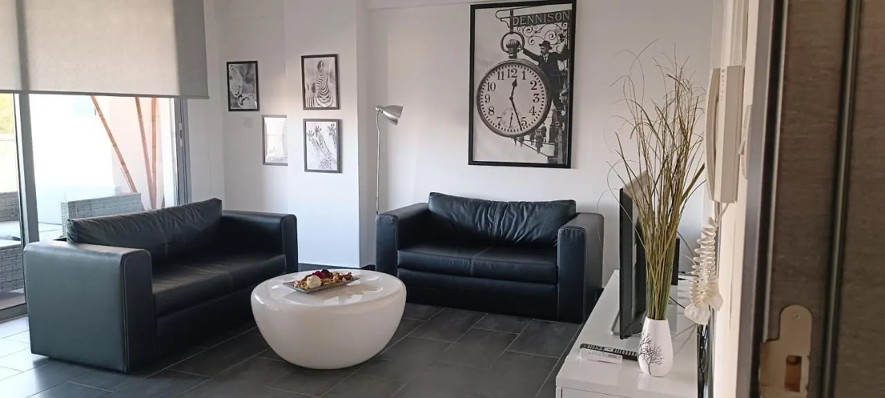Dezo Luxury Town Apartment Larnaca