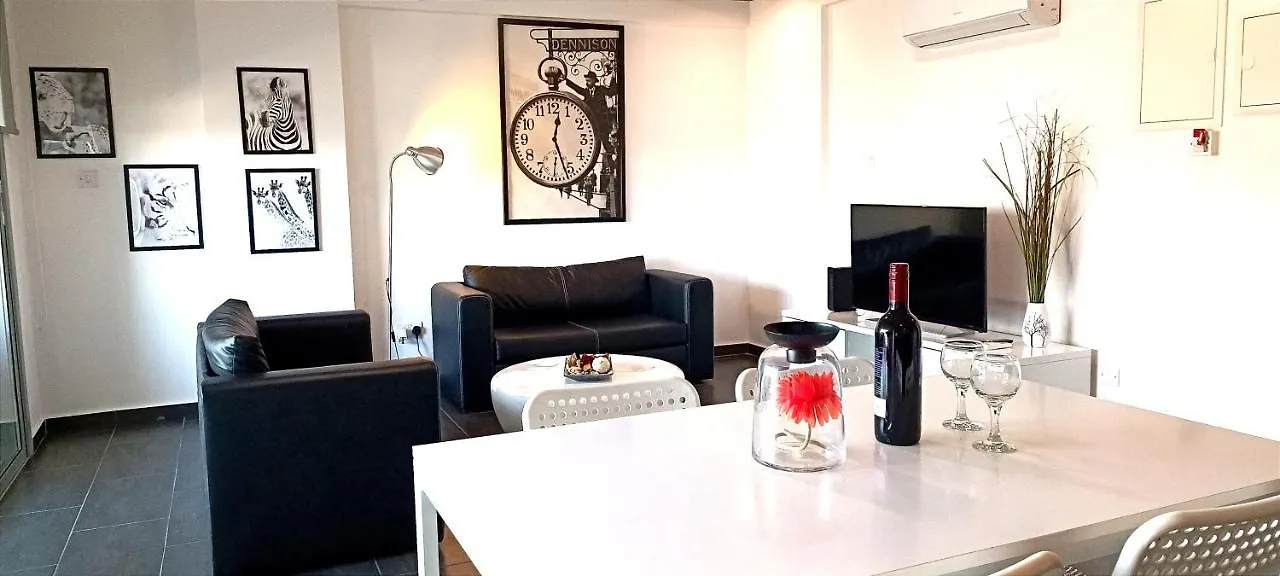 Dezo Luxury Town Apartment Larnaca
