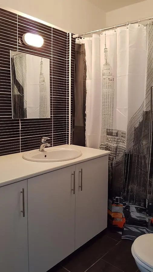 Dezo Luxury Town Apartment Larnaca 0*,