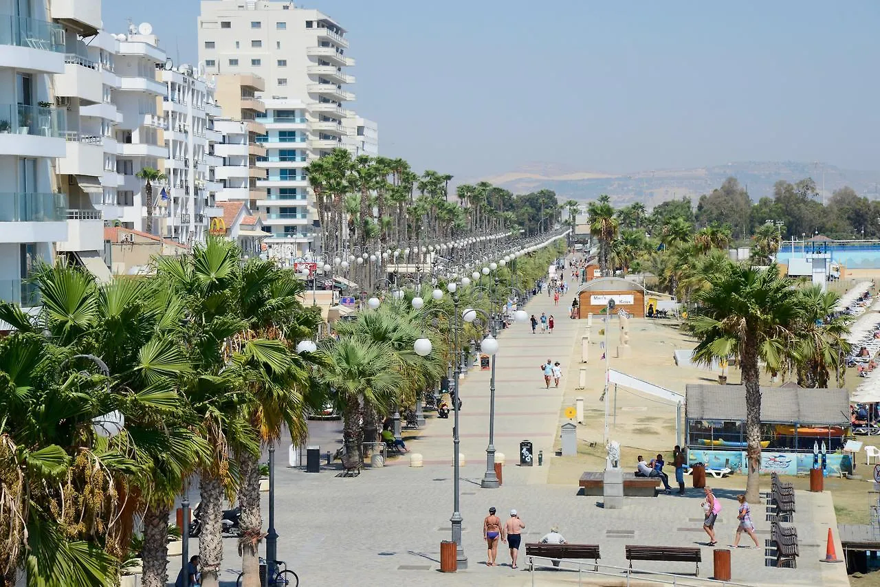 Dezo Luxury Town Apartment Larnaca